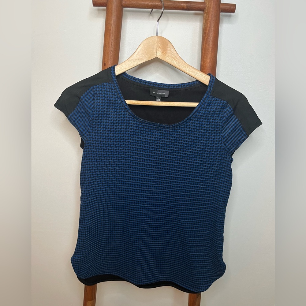 Limited Houndstooth Top